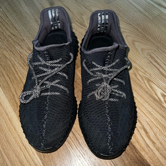 adidas Yeezy Boost 350 V2 Black (Non-Reflective)